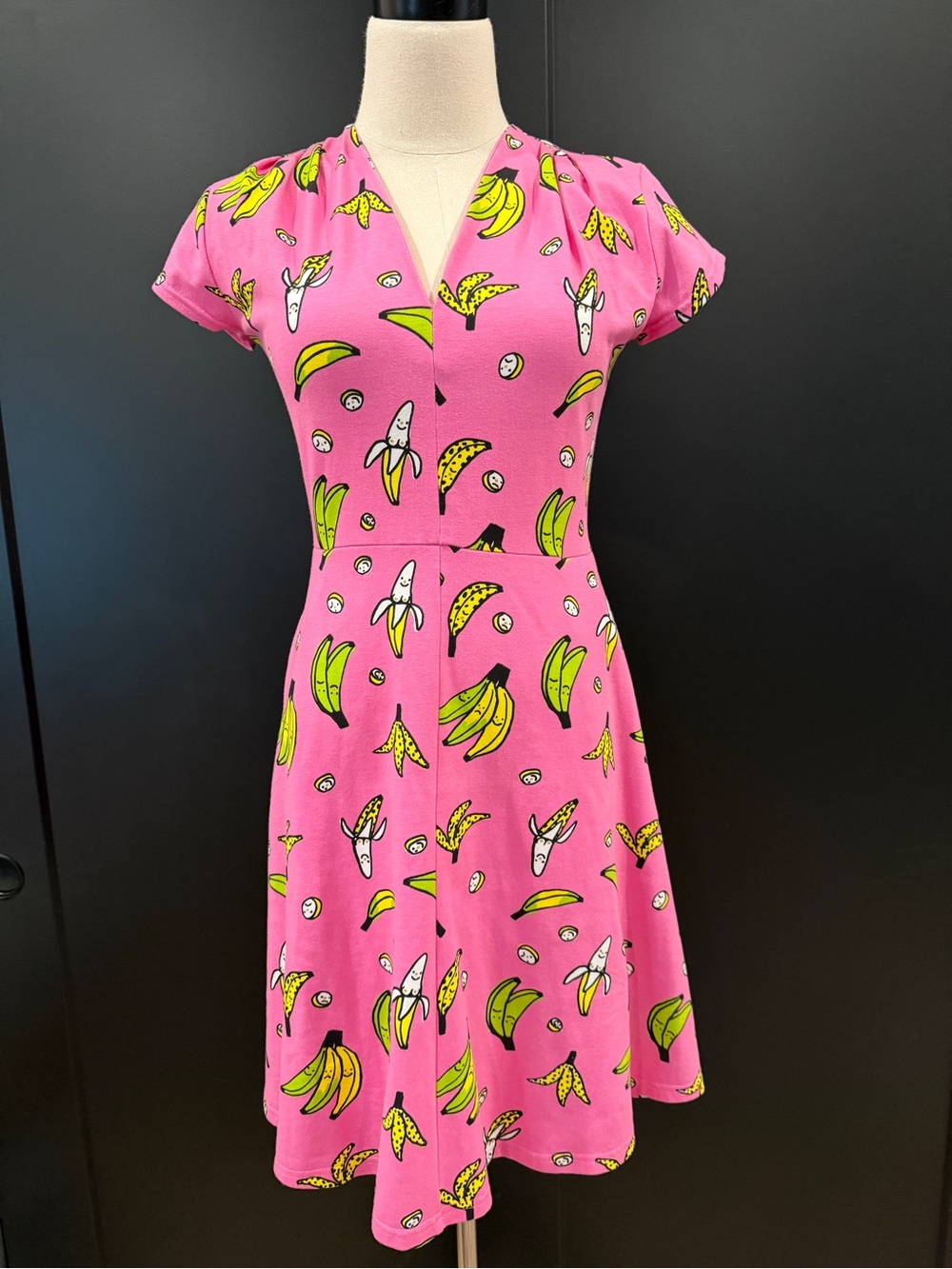 NOOWORKS Greta Dress -Tailored Above Knee Length- Small Pink Boobie Banana RARE!
